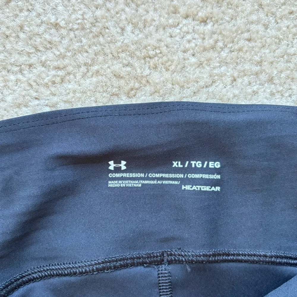 Women's Under Armour Tech Ankle Leggings Black - Picture 2 of 4